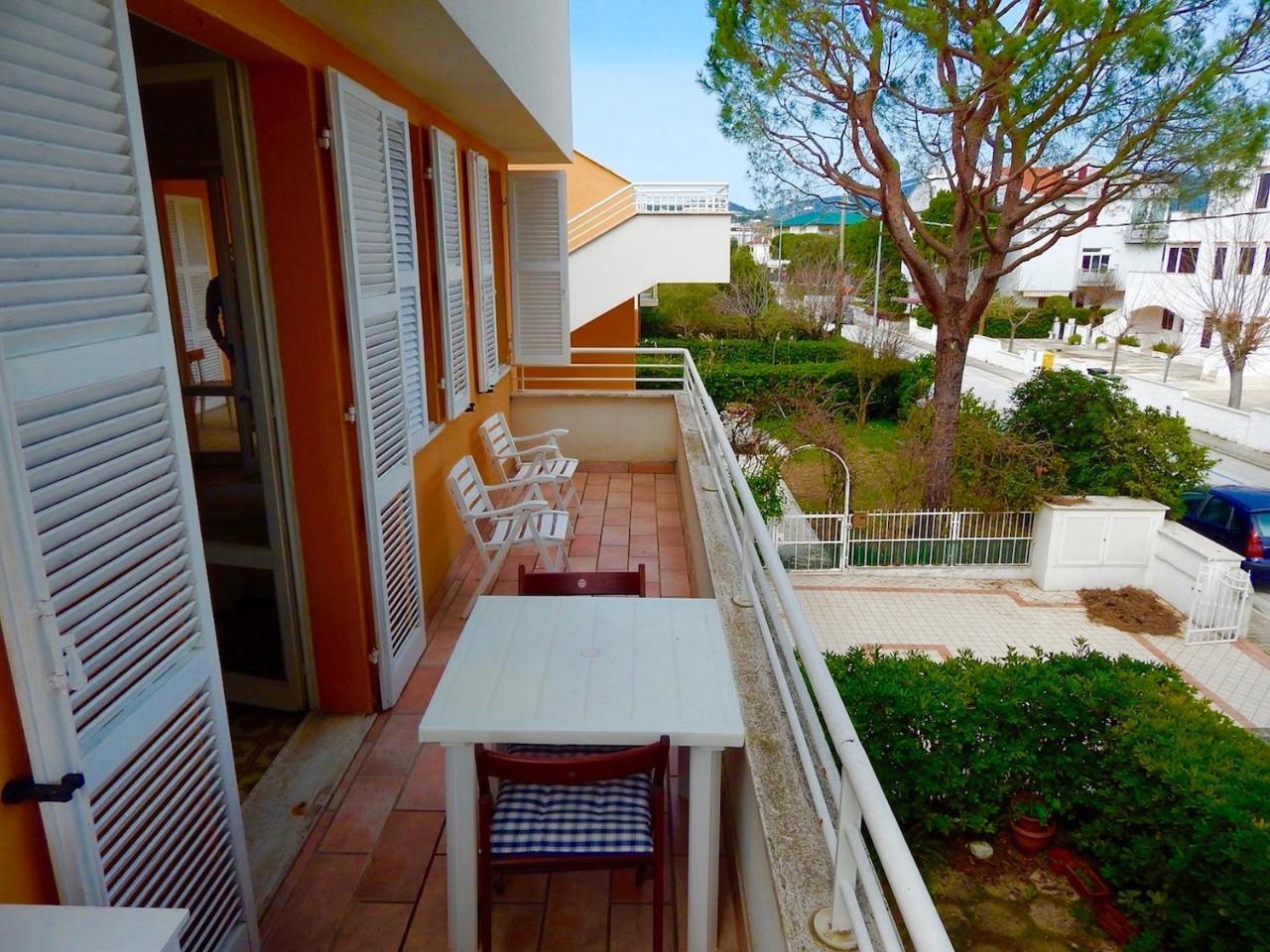 M121 - Marcelli, Trilocale Con Terrazzo A 200Mt Dal Mare Apartment Luaran gambar